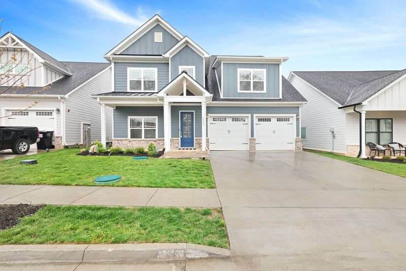 243 Daniel St, Pleasant View, TN 37146