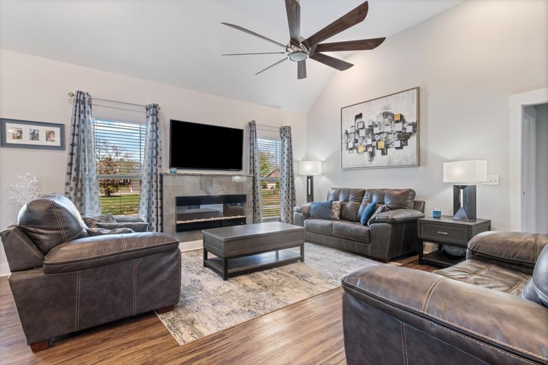 1410 Sycamore Dr, Murfreesboro, TN 37128