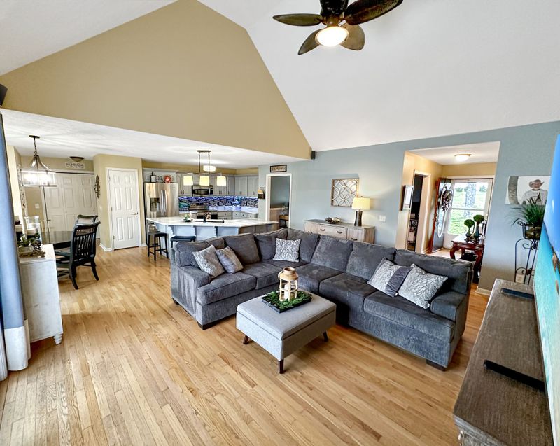 1071 Archer Dr, White House, TN 37188