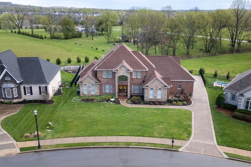 1030 Gadwall Cir, Hendersonville, TN 37075