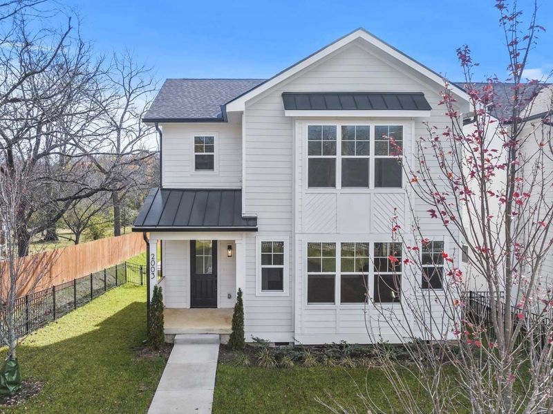 2002 Maple View Ln, Nashville, TN 37207