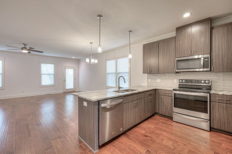 732A Croley Dr, Nashville, TN 37209