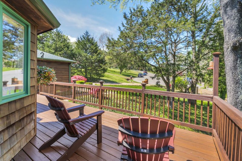 2002 Hidden Ridge Ct, Mount Juliet, TN 37122