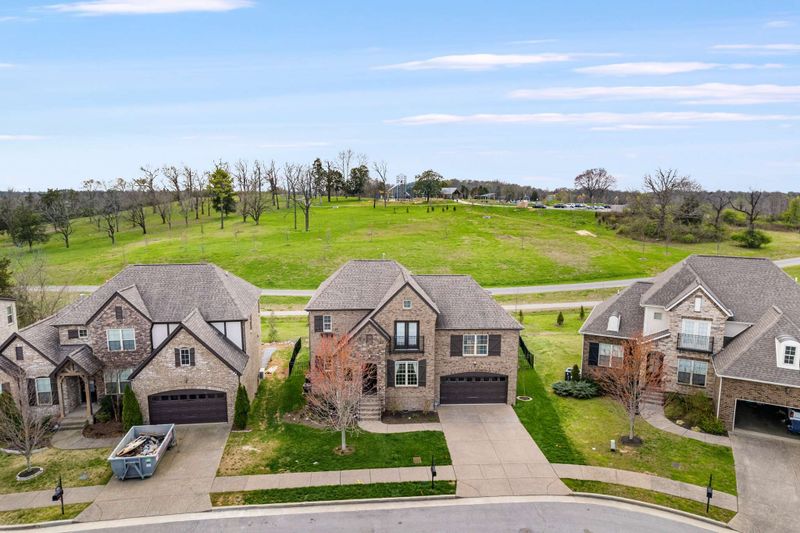 5217 Mountainbrook Cir, Hermitage, TN 37076