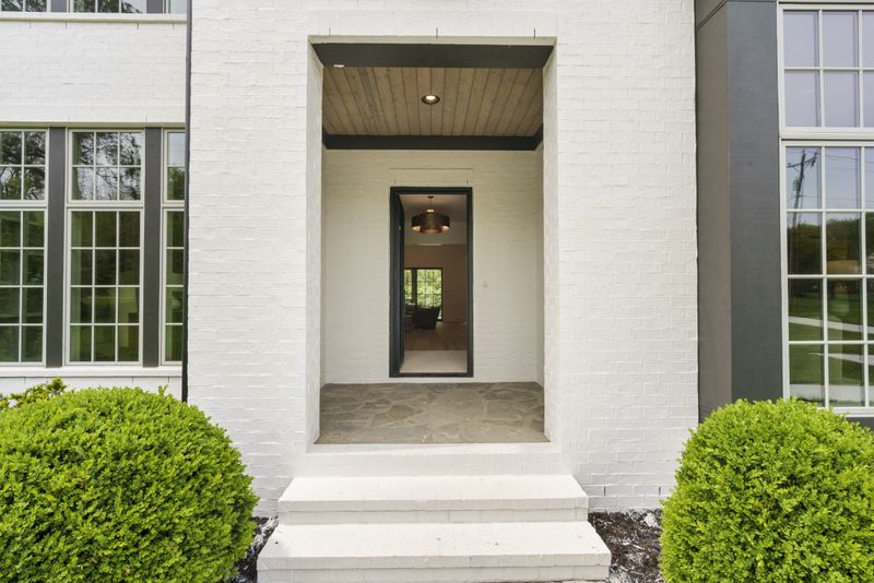 4633 Chalmers Dr, Nashville, TN 37215