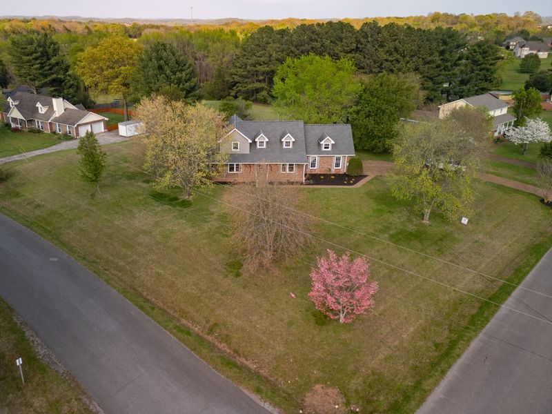 1808 Hidden Ridge Cir, Mount Juliet, TN 37122
