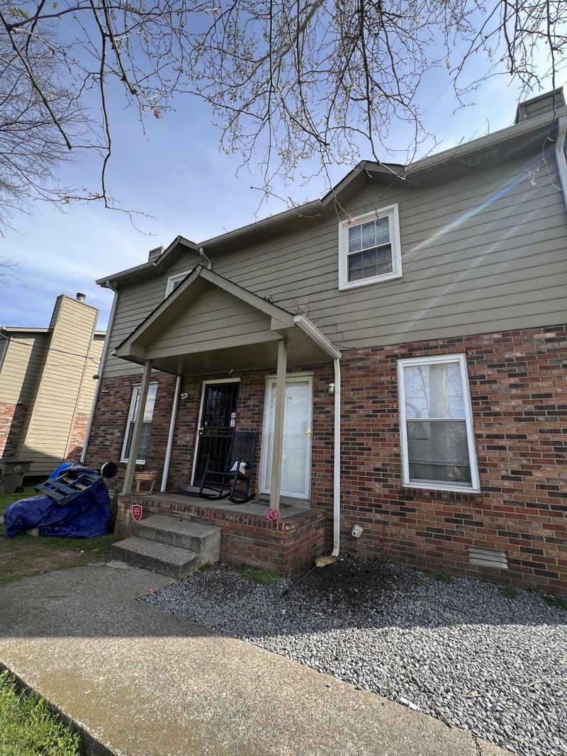 5144 Linbar Dr, Nashville, TN 37211