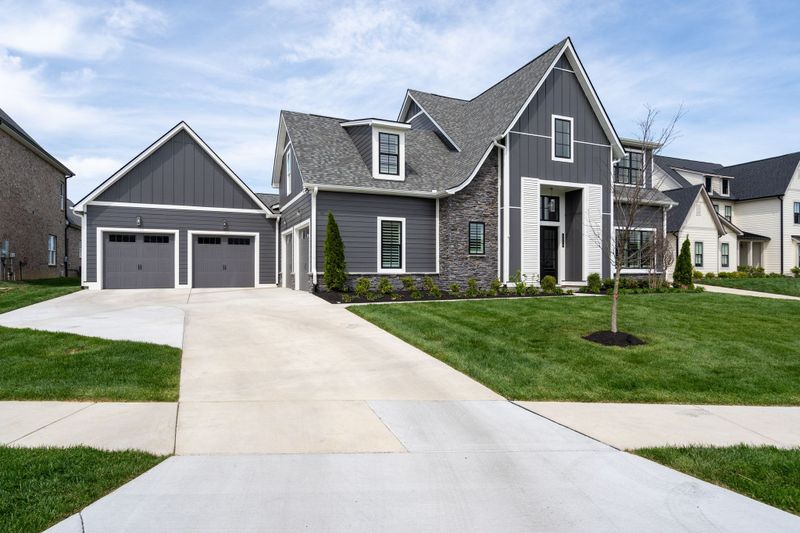 6024 Emma Victoria Dr, Franklin, TN 37064