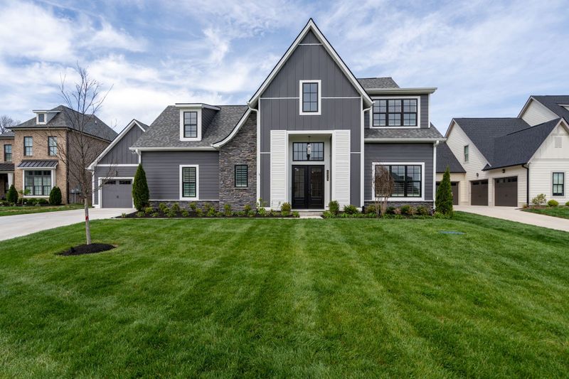 6024 Emma Victoria Dr, Franklin, TN 37064