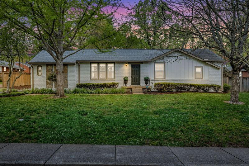322 Wauford Dr, Nashville, TN 37211