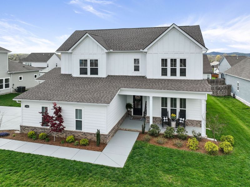 1326 Clarendon Ave, Murfreesboro, TN 37128