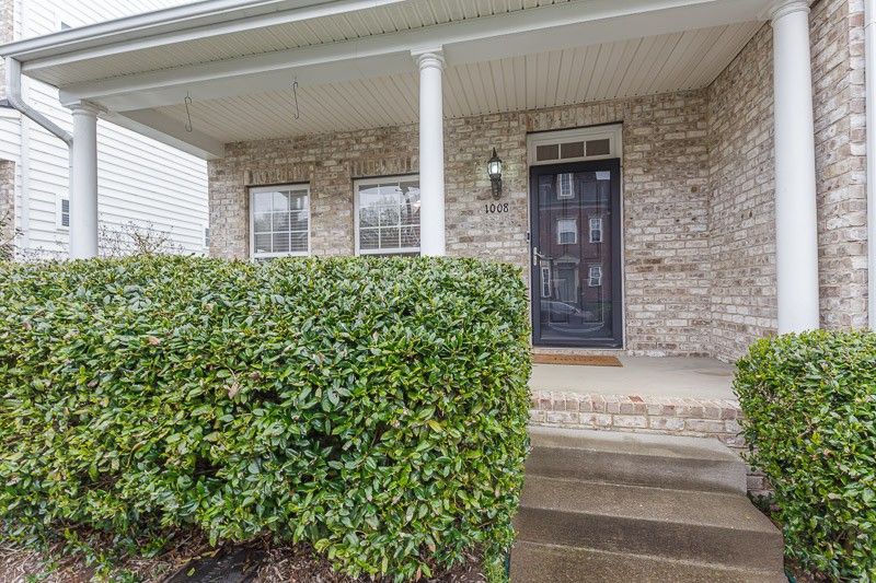 1008 Loxley Dr, Nashville, TN 37211