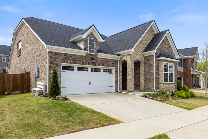 4213 Magnolia Farms Dr, Hermitage, TN 37076