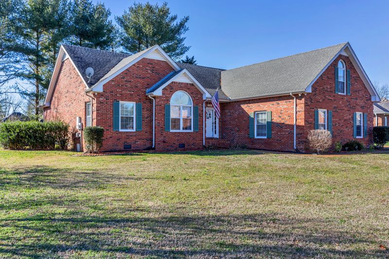 1502 Kensington Dr, Murfreesboro, TN 37130