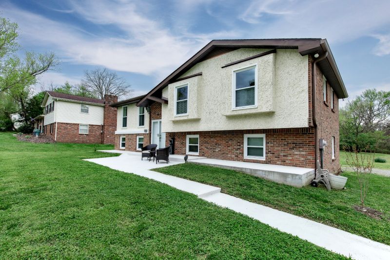 713 Valley Brook Dr, Mount Juliet, TN 37122