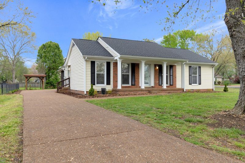 701 Riverview Dr, Franklin, TN 37064