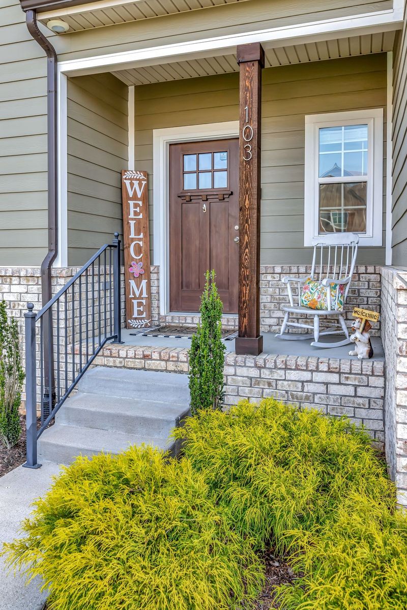 103 Osprey Ct, La Vergne, TN 37086