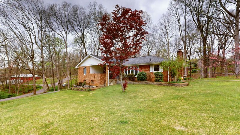 209 Bellwood Cir, Dickson, TN 37055