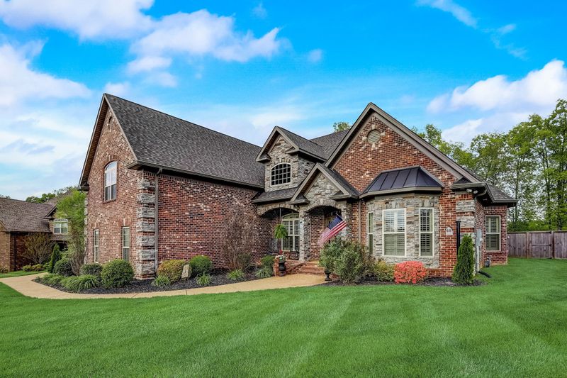 2402 Mckinnon Ct, Mount Juliet, TN 37122