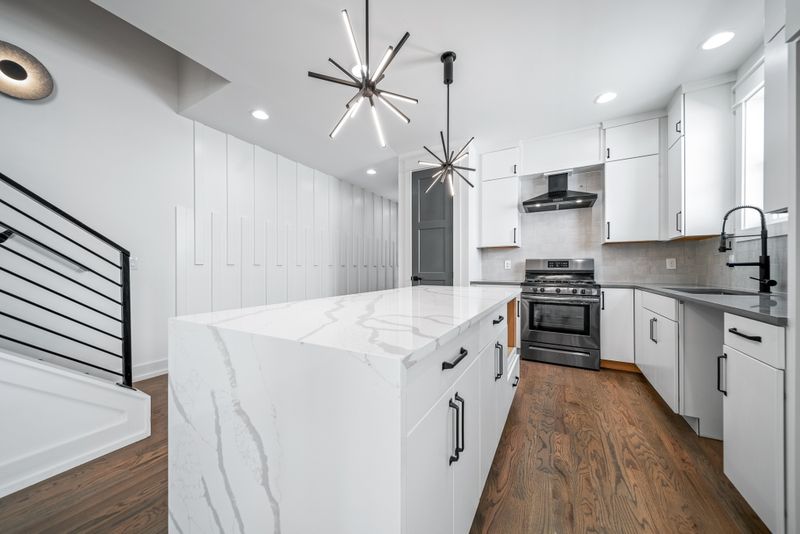 1916 14th Ave N #B, Nashville, TN 37208