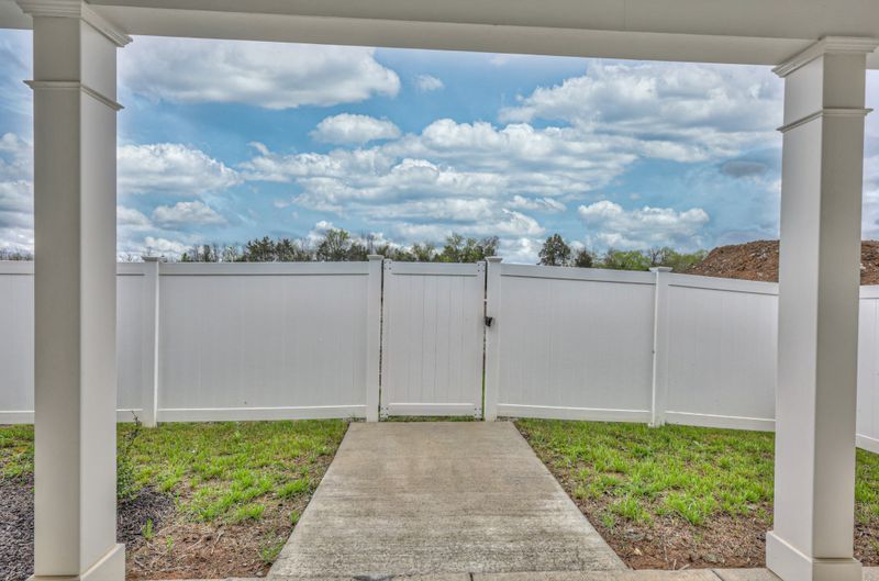 1910 Bethpage Dr, Murfreesboro, TN 37127