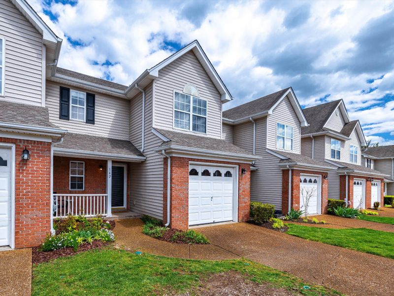 142 Stanton Hall Ln, Franklin, TN 37069
