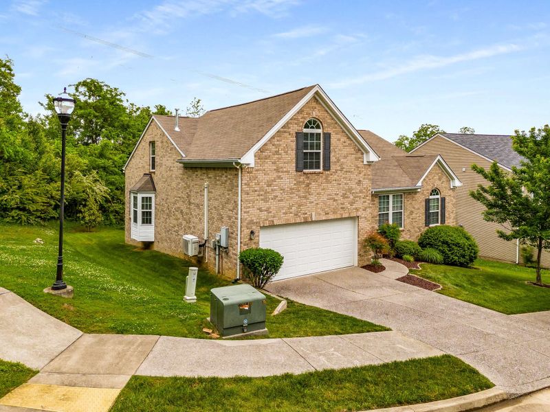 920 Holgate Ct, Nashville, TN 37221