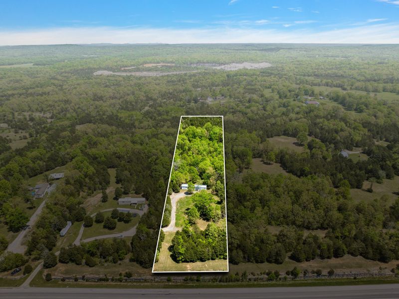 921 New Lewisburg Hwy, Columbia, TN 38401