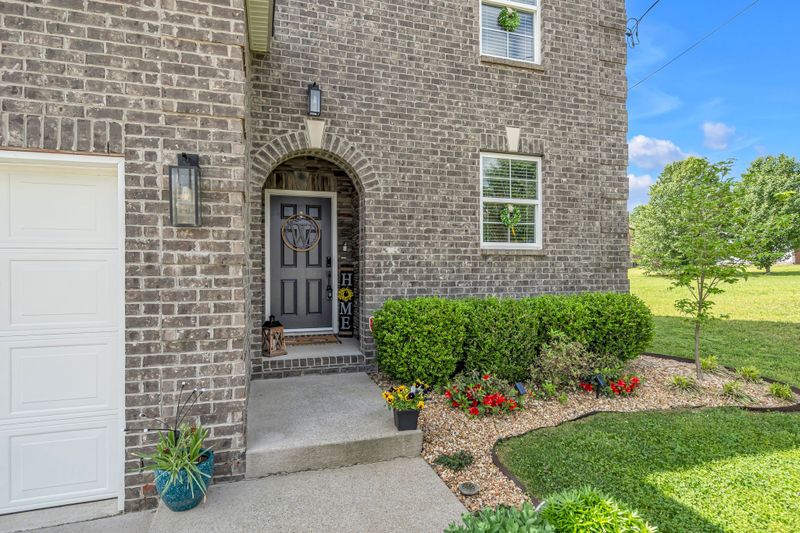 621 Southbeach Cv, Antioch, TN 37013
