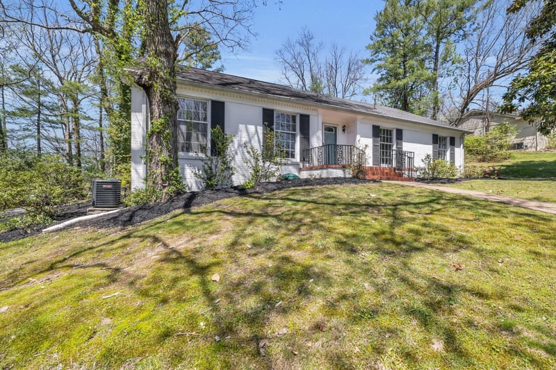 1032 Fort Stephenson Rd, Lookout Mountain, GA 30750