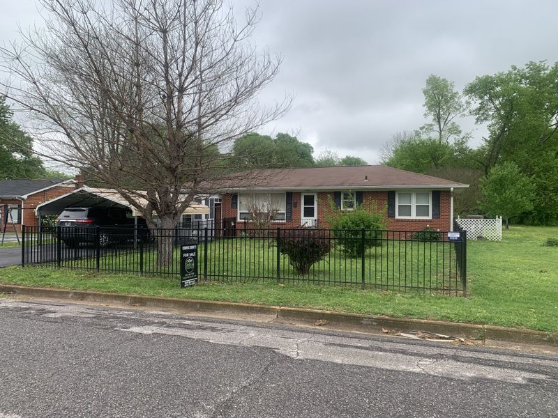 506 N Locust St, Mount Pleasant, TN 38474
