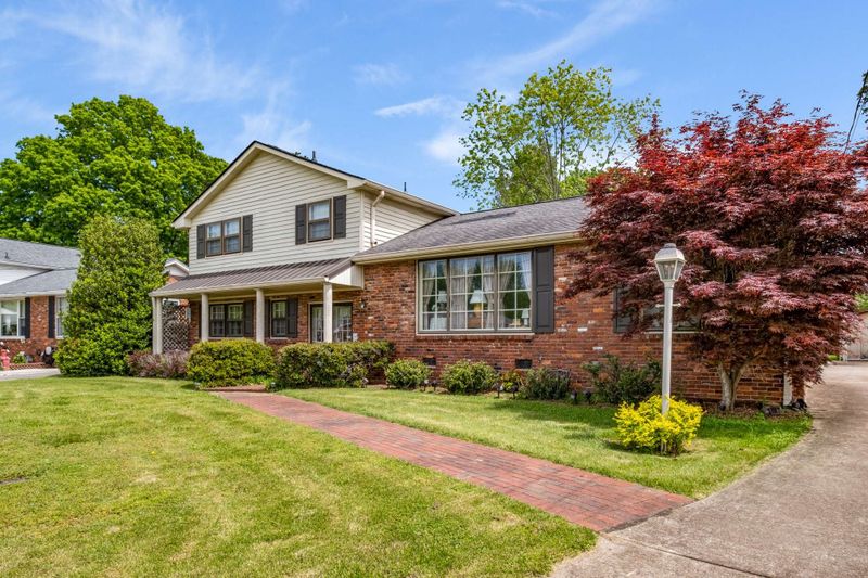 295 Largo Dr, Nashville, TN 37211