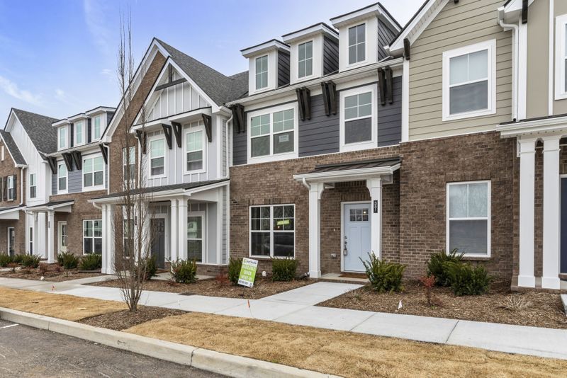 351 Twig Ct, Hendersonville, TN 37075