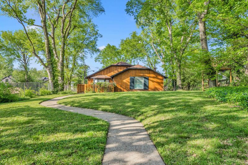 1804 Cedar Ln, Nashville, TN 37212