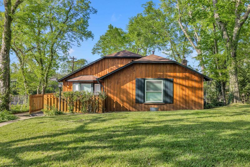 1804 Cedar Ln, Nashville, TN 37212