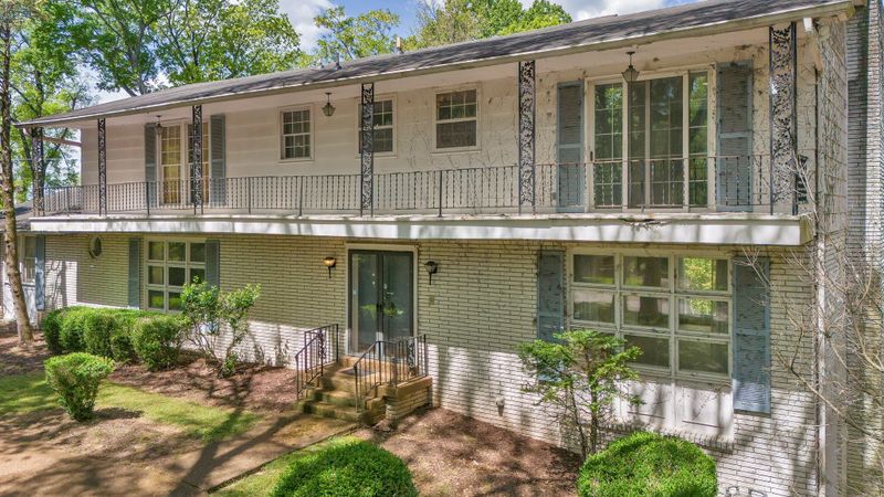 1864 Laurel Ridge Dr, Nashville, TN 37215