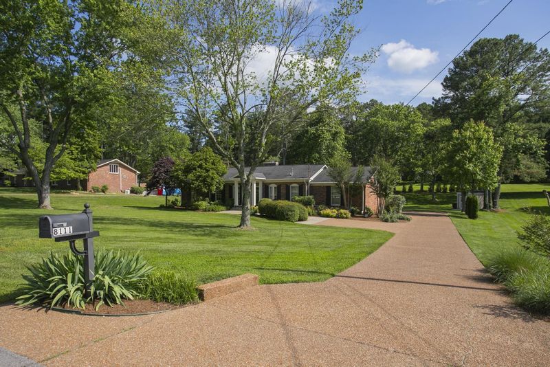 8111 Dozier Pl, Brentwood, TN 37027