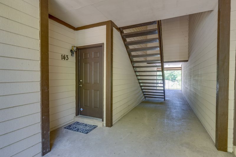 143 Hicks Rd, Nashville, TN 37221