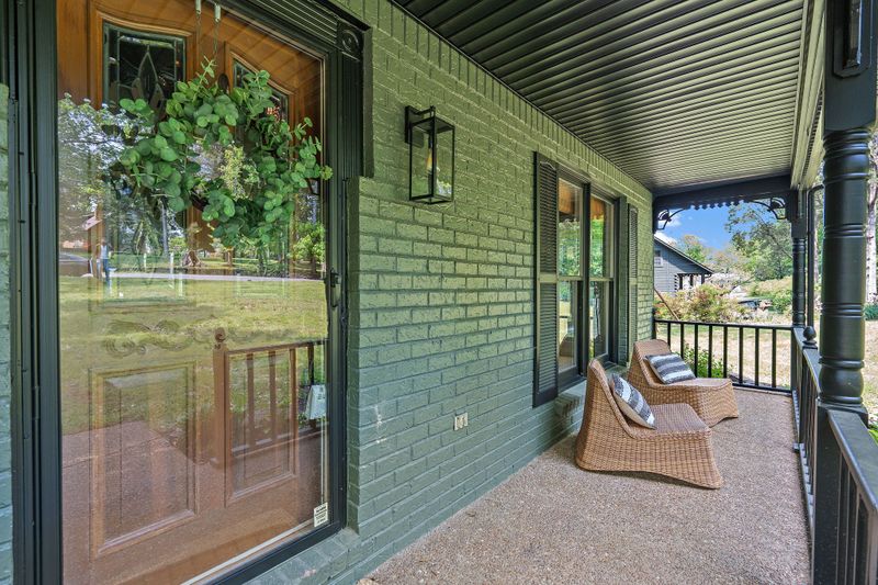 3739 Cedarwood Dr, Nashville, TN 37216