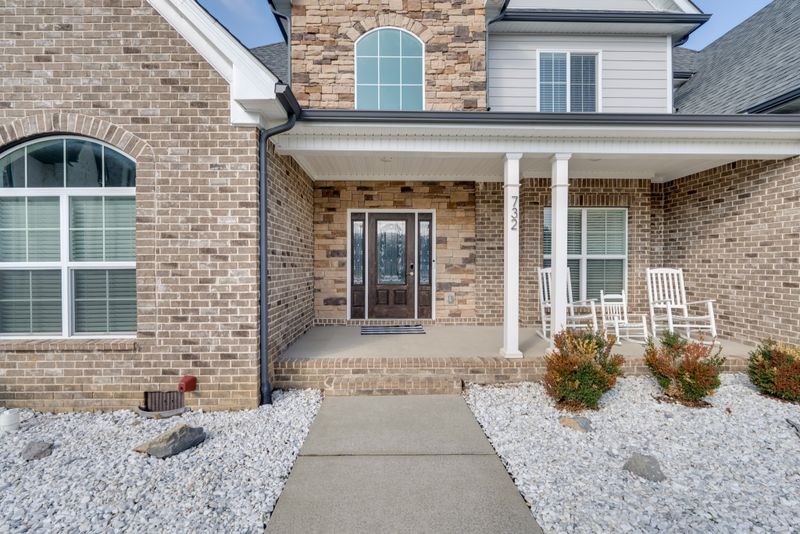 732 Orange Blossom Ct, Murfreesboro, TN 37130