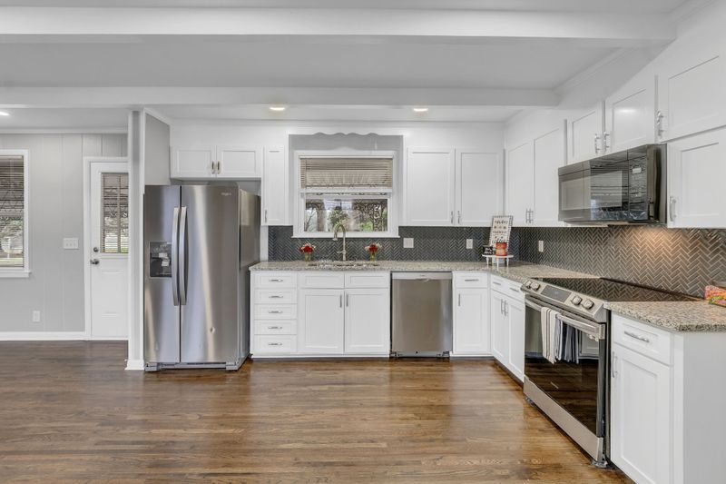 1177 Hunters Ln, Nashville, TN 37207