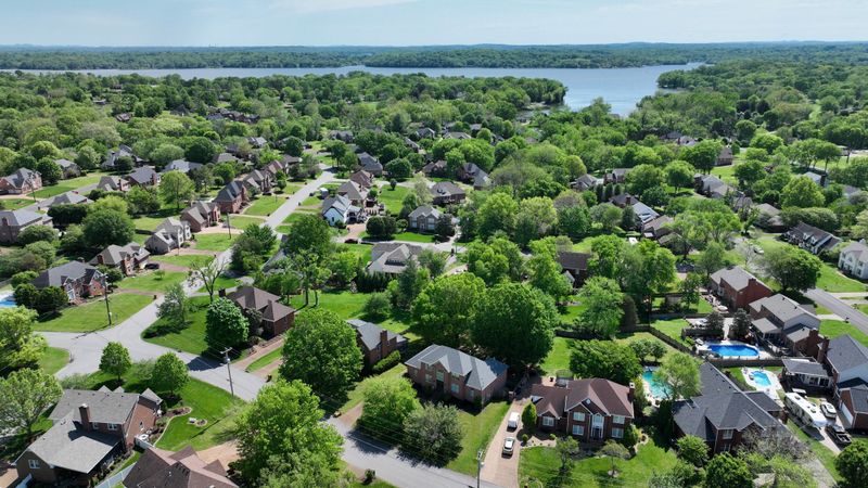 110 Ballentrae Dr, Hendersonville, TN 37075