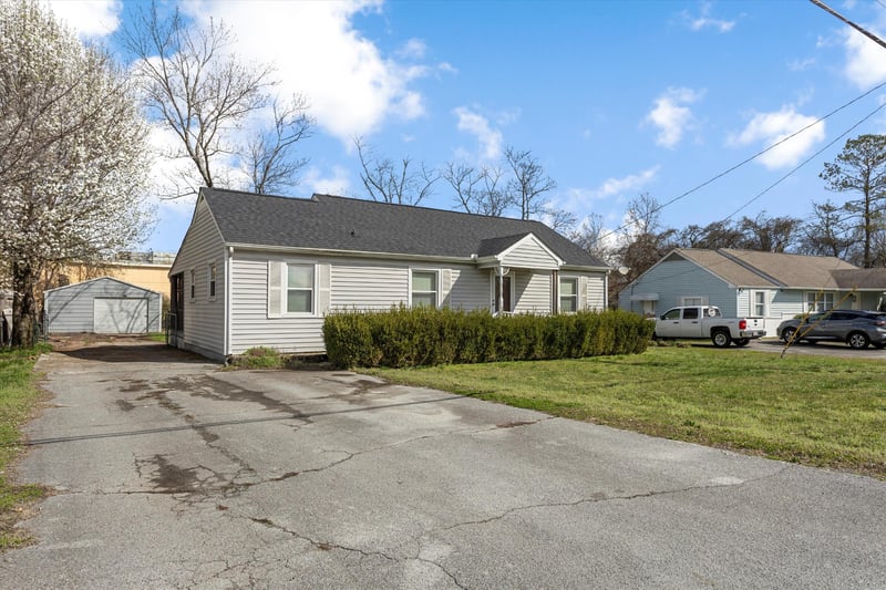 103 Gilbert Dr, Fort Oglethorpe, GA 30742