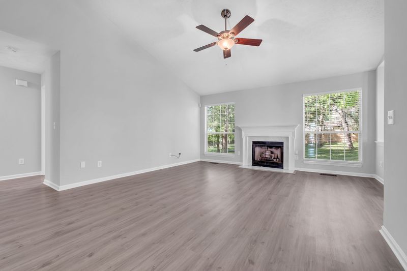 516 Clover Leaf Ln, Franklin, TN 37067