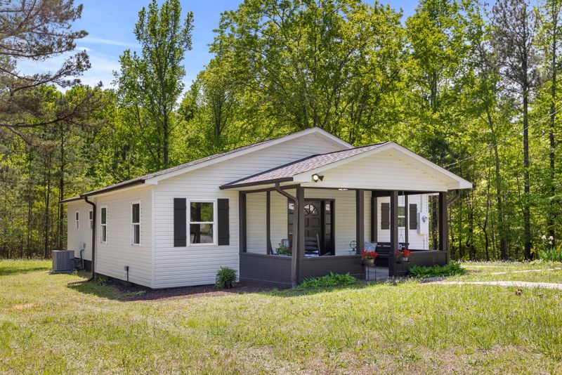 374 E Warren Rd, La Fayette, GA 30728
