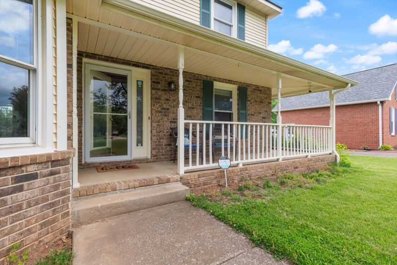 138 Lakepointe Rd, La Vergne, TN 37086