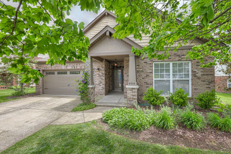 904 Legacy Park Rd, Mount Juliet, TN 37122