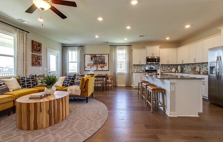 634 Seuss Way, Hendersonville, TN 37075