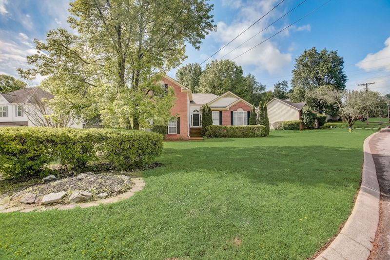 900 Celeste Ct, Mount Juliet, TN 37122