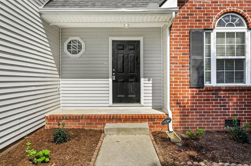 2012 Allegra Ct, Murfreesboro, TN 37128